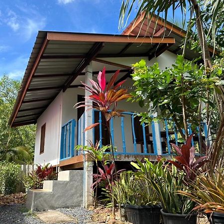 Blue Sky Bungalow Koh Jum Esterno foto