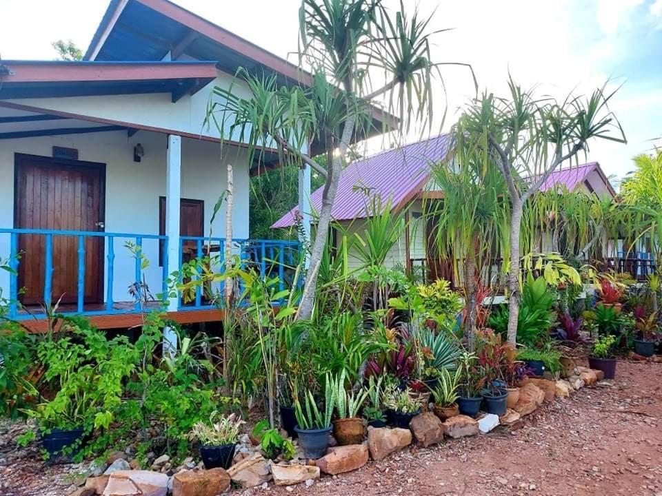 Blue Sky Bungalow Koh Jum Esterno foto